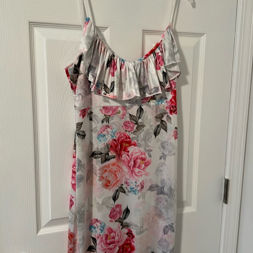 Beautiful maternity photo shot dress!